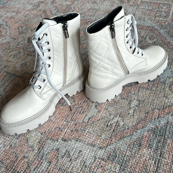 La Canadienne Yasmine Platform Waterproof Combat Boot - Picture 5 of 9